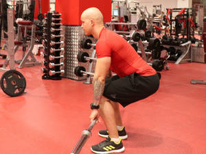 ثلاثة تمارين لتعزيز طاقتك يُمكنك ممارستها بالمنزل أو الجيم أو بالخارج ثلاثة تمارين لتعزيز طاقتك يُمكنك ممارستها بالمنزل أو الجيم أو بالخارج